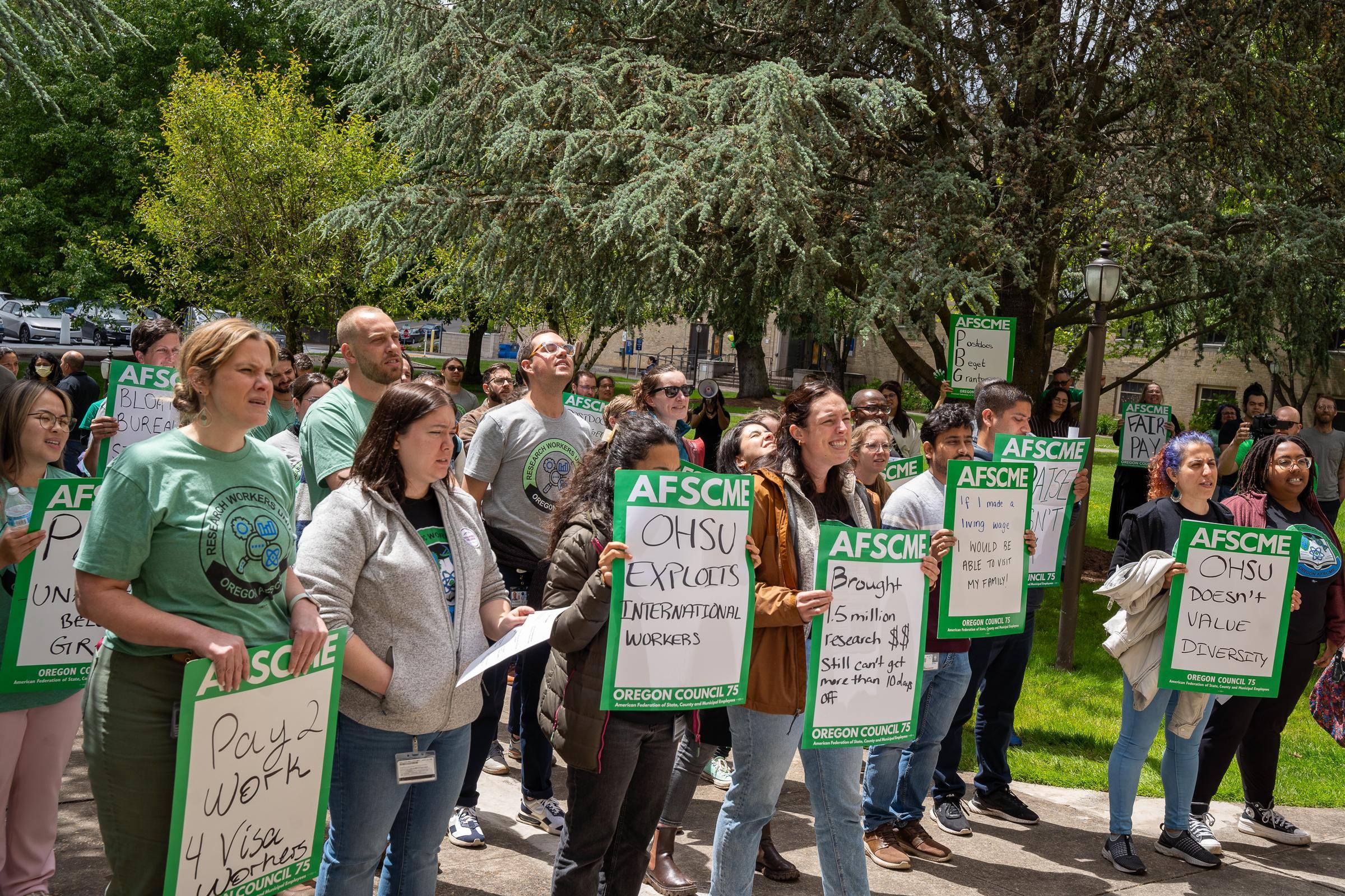 Oregon AFSCME Union PostDocs Picketing at OHSU